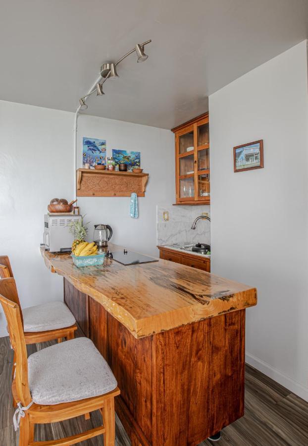 Breezy Beachfront Bali-Style Haven 180 Degree Oceanview Hau'ula 外观 照片